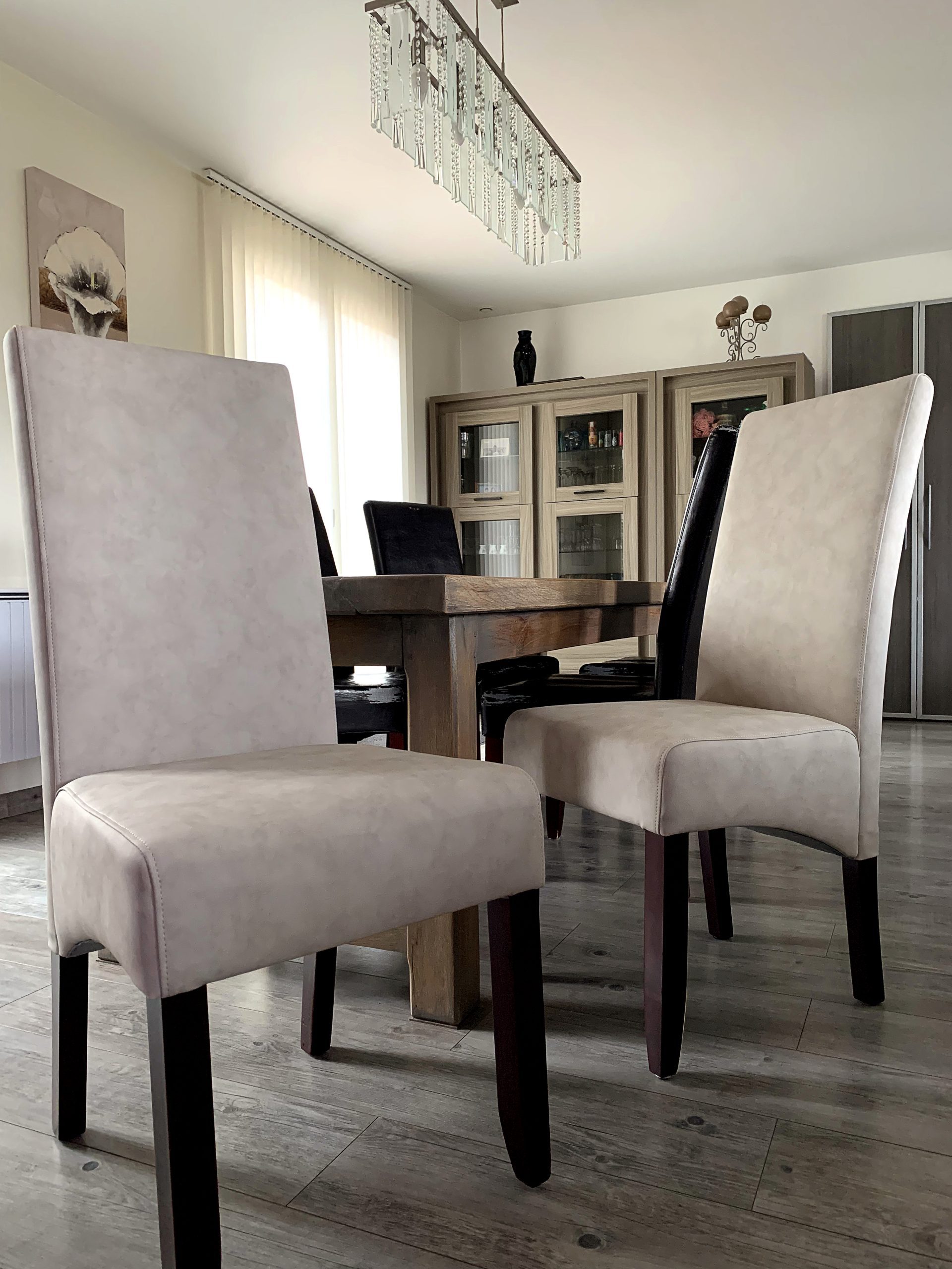 Chaise de salle à mangé remisent à neuf